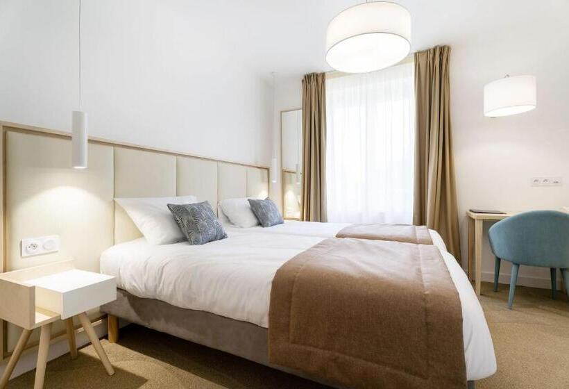 Номер Стандарт Трехместный, Hôtel Miléade Les Pléïades La Baule