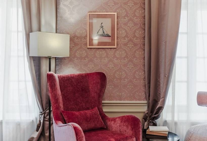 Номер Стандарт, Unicus Palace Old Town   Destigo Hotels