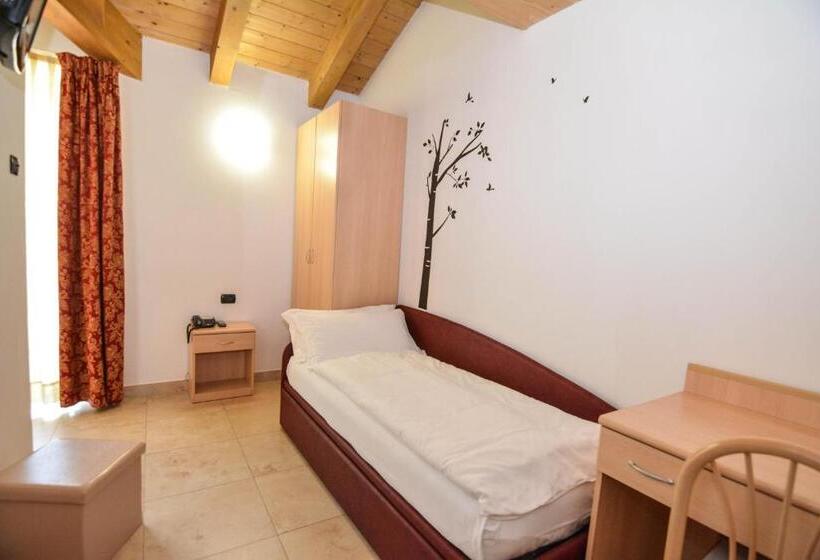 Номер Стандарт Индивидуальный, Alpieve Albergo Pieve