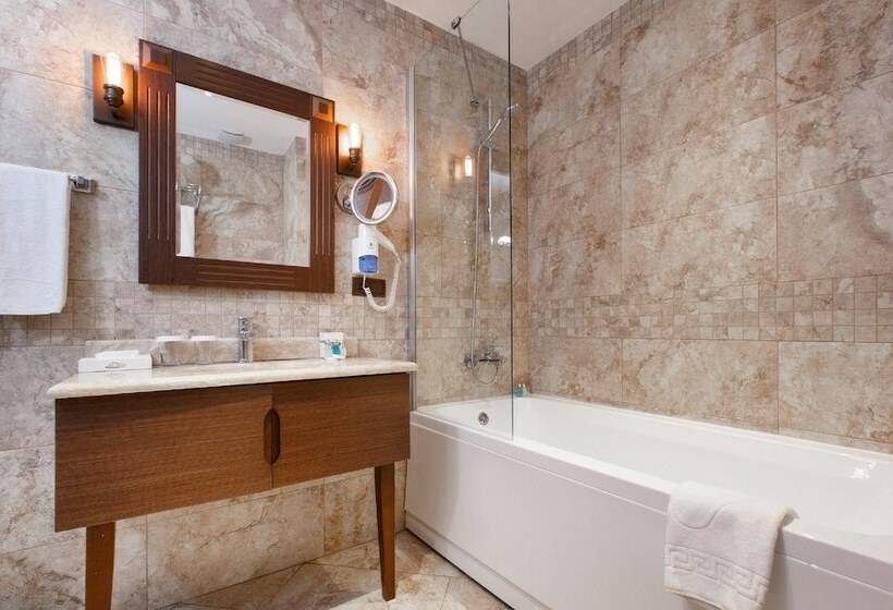 اتاق استاندارد سه نفره, Sera Lake Resort Hotel Spa & Aparts