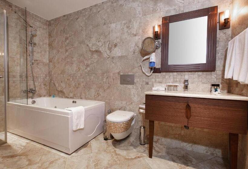 آپارتمان یک خوابه با دری مشترک که هال را جدا می کند., Sera Lake Resort Hotel Spa & Aparts