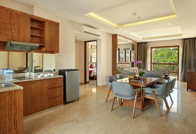 سوییت خانوادگی, Royal Tulip Springhill Resort Jimbaran
