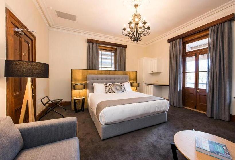 带大床的套房, The Parkview Hotel Mudgee