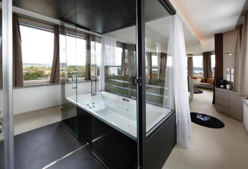 Люкс, Aquaturm Hotel & Energie