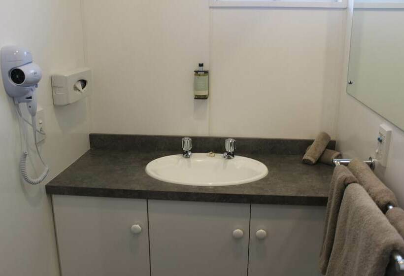 Студия Стандарт, Riverlea Motel