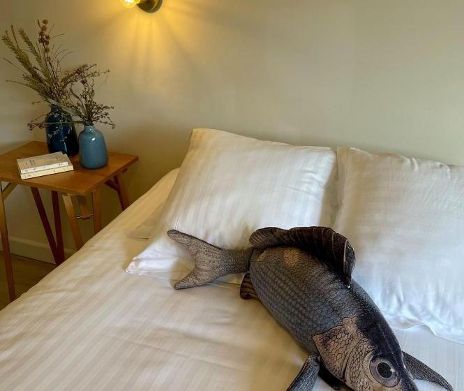 Номер Стандарт, Hôtel Les Bains