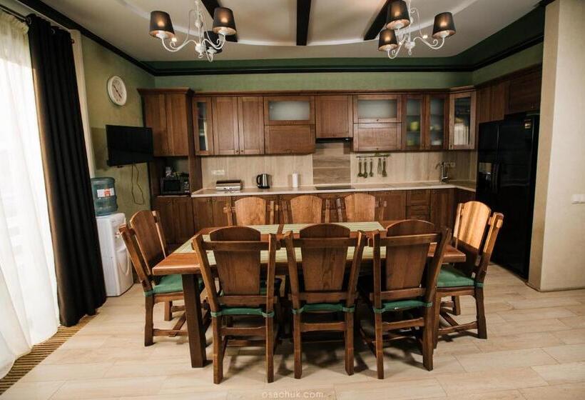 Дом 3 Спальни, Westhills Cottage Town & Spa