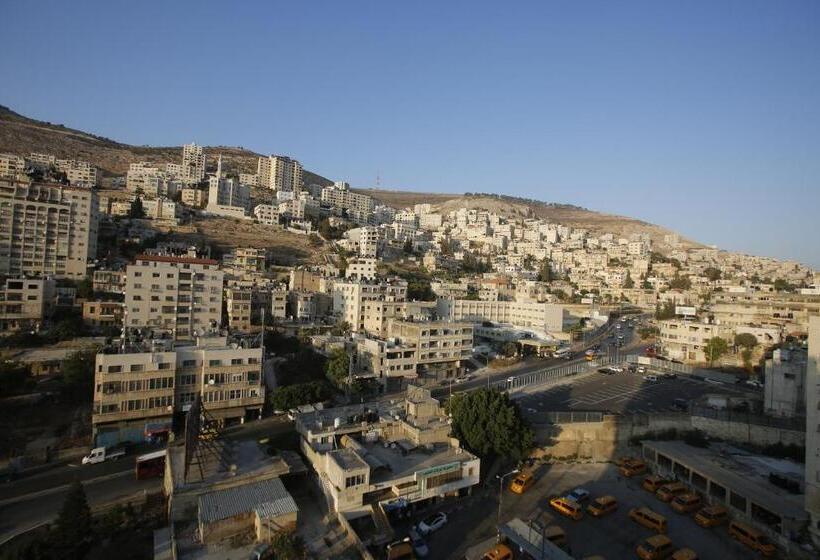 اتاق اکونومی یک تخته, Isra