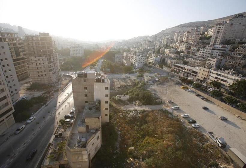 سوییت خانوادگی, Isra