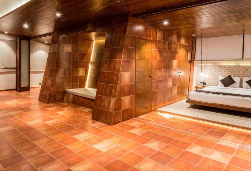 Люкс 2 Спальни, Grape County Eco Resort & Spa, Nashik