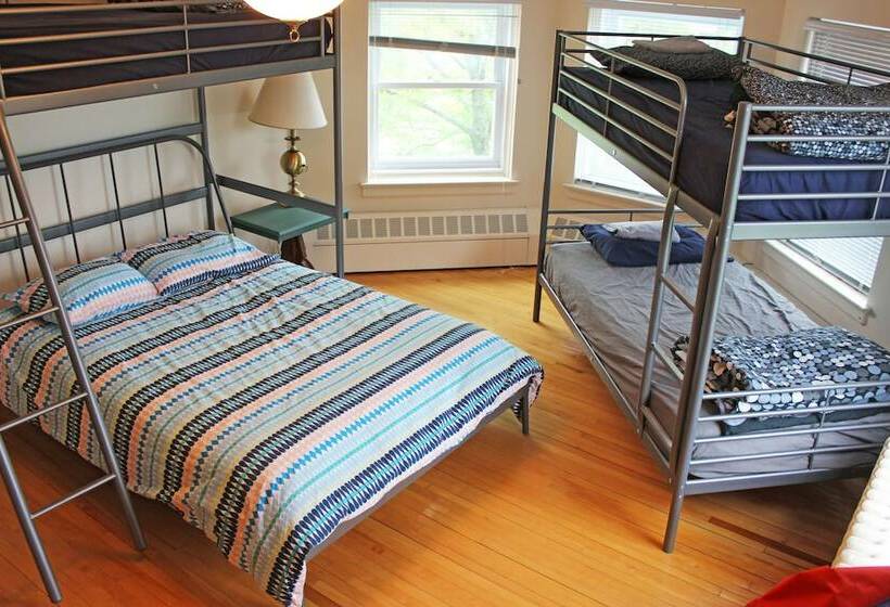 ファミリールーム, Auberge De Jeunesse Magog Orford Hostel