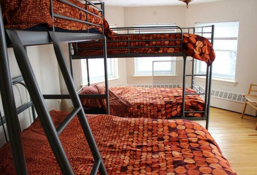 ファミリールーム, Auberge De Jeunesse Magog Orford Hostel