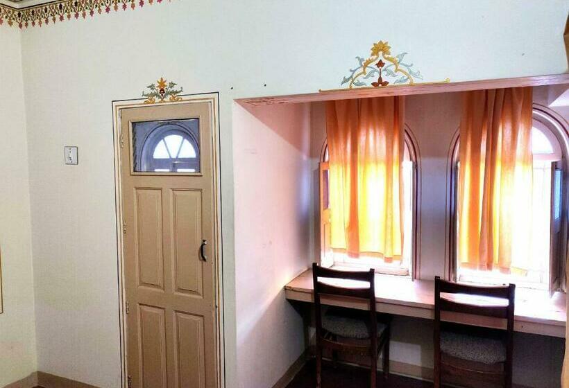 标准间, Tourist Pension