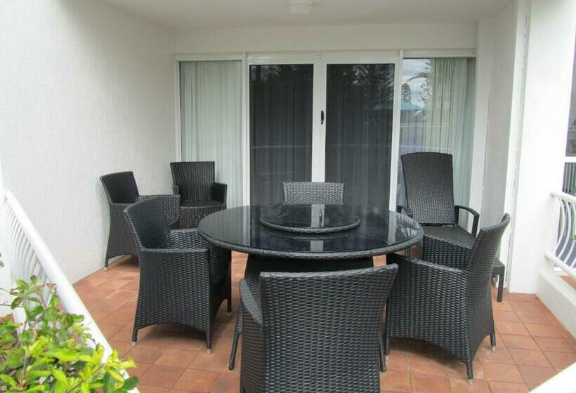 バルコニー付２ベッドルームアパートメント, Le Beach Apartments