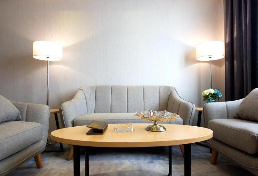 Президентский Люкс, Guangzhou Seaman Hotel Line 2 Jiangnanxi Station
