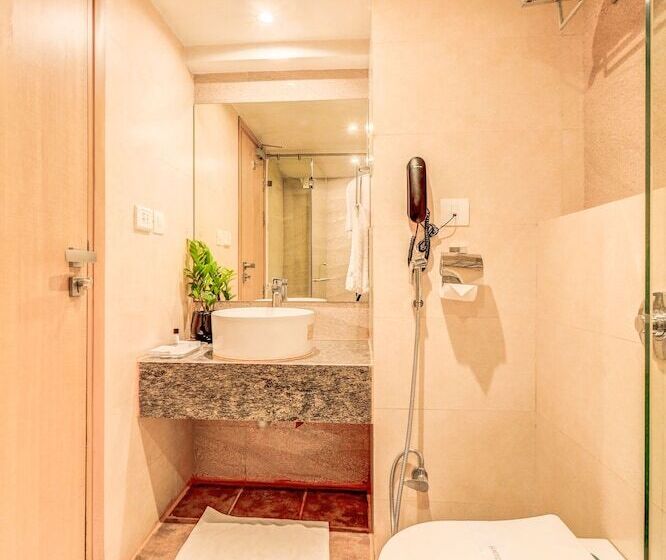 Номер Премиум, The Ssk Solitaire Hotel & Banquets