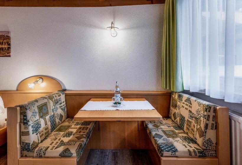 Номер Стандарт, Pension Florian