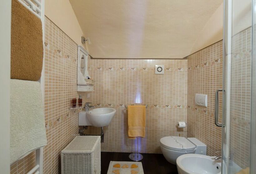 اتاق رمانتیک, B&b La Pulce Dorata