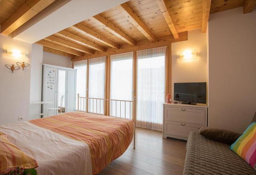 패밀리 룸, B&b Del Centro
