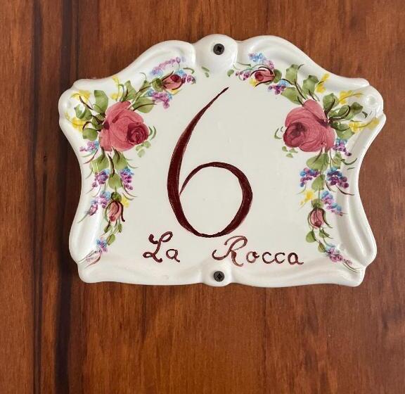 Полулюкс с Балконом, La Rocca