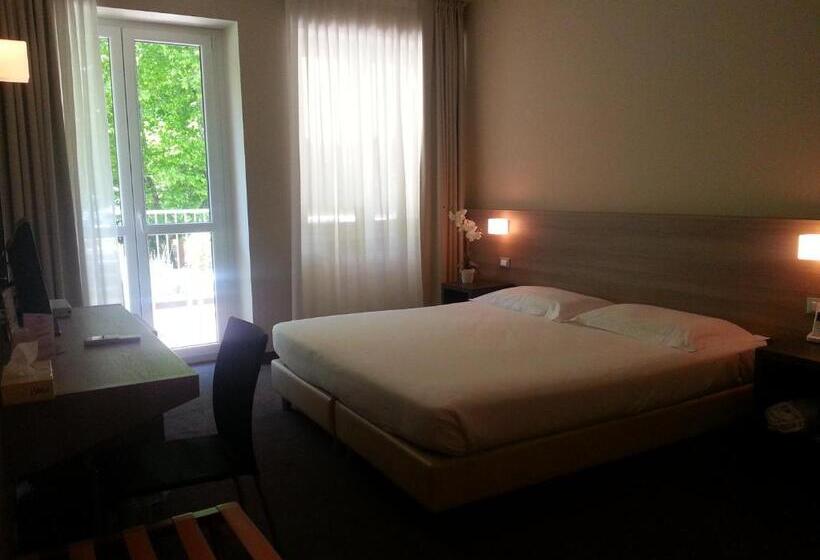 اتاق استاندارد با بالکن, Hll Hotel Lungolago Lecco Como Lake