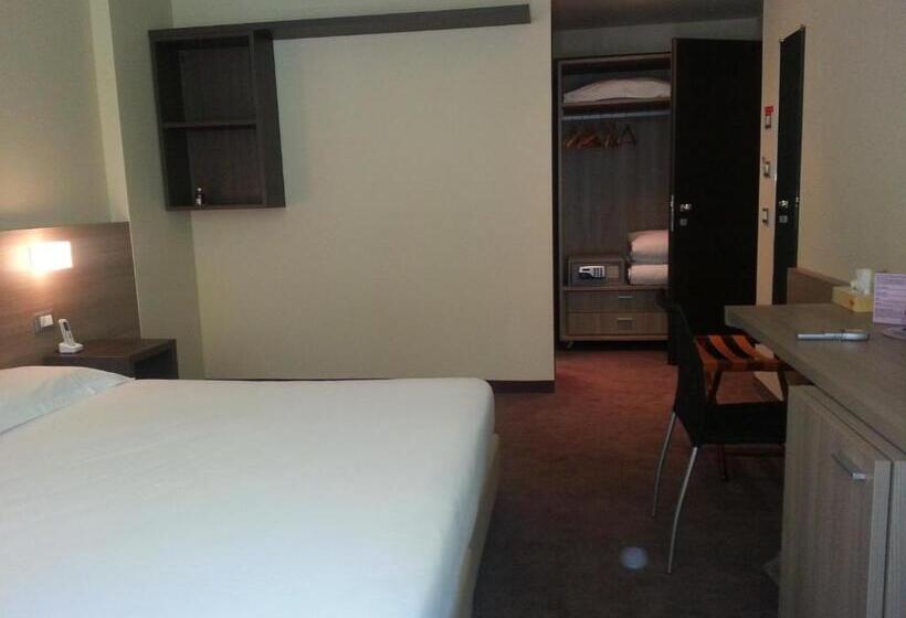 اتاق استاندارد, Hll Hotel Lungolago Lecco Como Lake