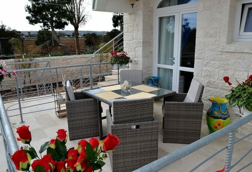 سوییت لوکس, Casale Porto Contessa