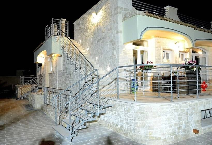سوییت سوپریور, Casale Porto Contessa