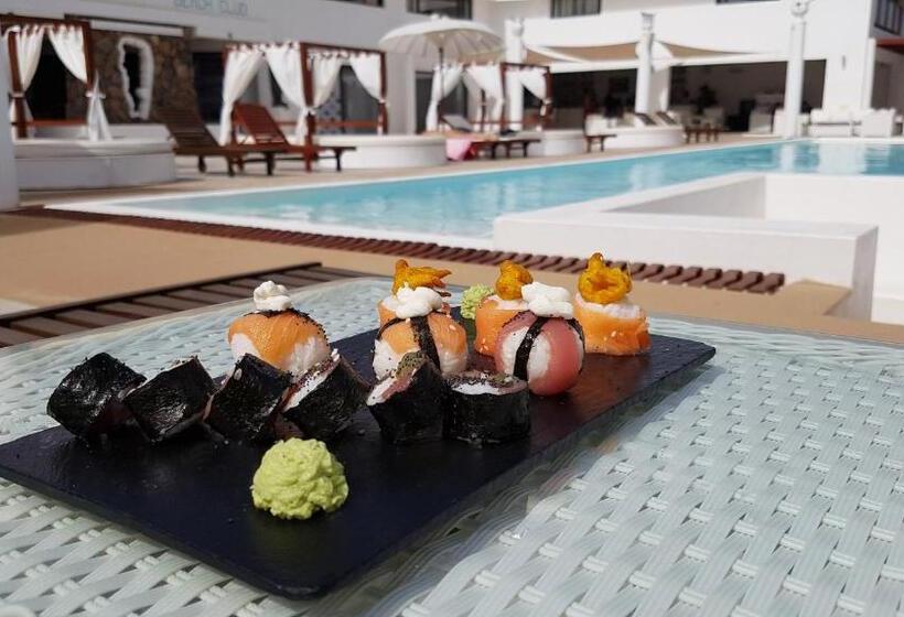 اتاق استاندارد با چشم‌انداز دریا, Livvo Budha Beach