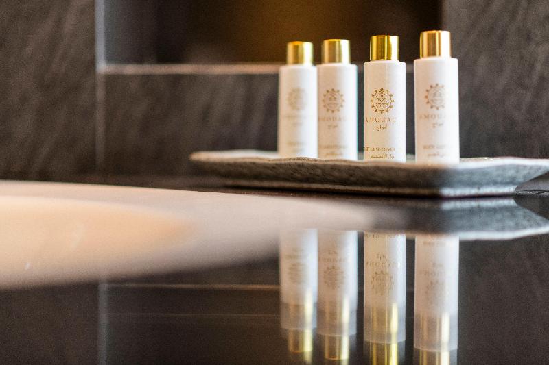 سوئیت جونیور با تخت بزرگ, Crowne Plaza Muscat Ocec, An Ihg