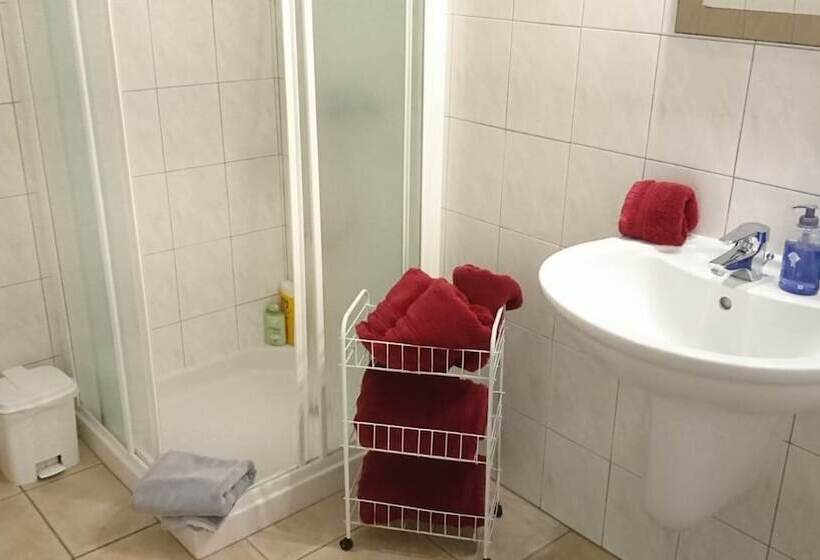 Студия Стандарт, Relais De Laval