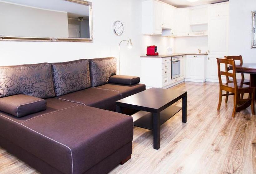 Апартаменты Superior 1 Спальня, Hosapartments City Center