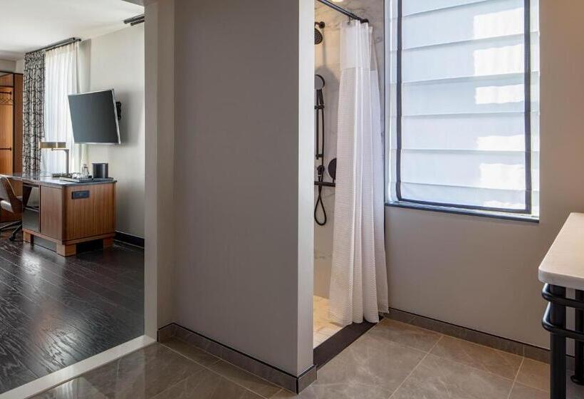 اتاق استاندارد با تخت دو نفره بزرگ برای معلولان, Holston House Nashville, In The Unbound Collection By Hyatt