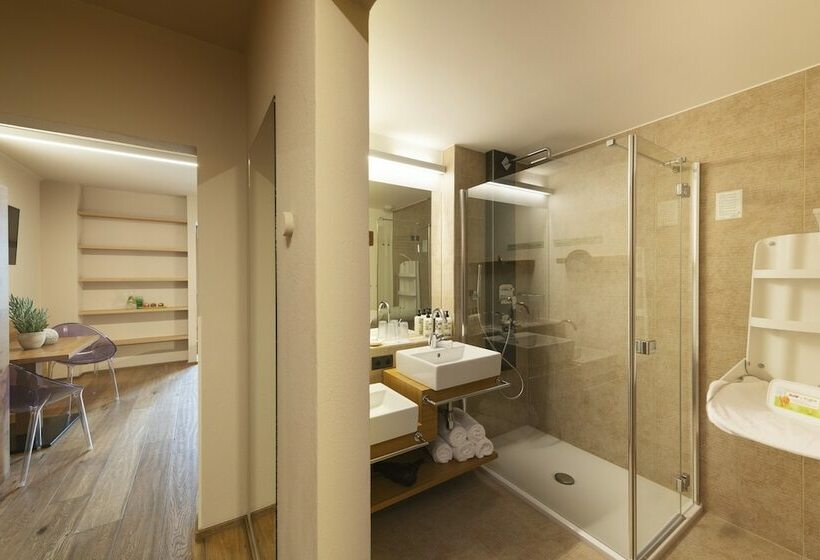 اتاق خانوادگی, Almhof Family Und Wellness Resort