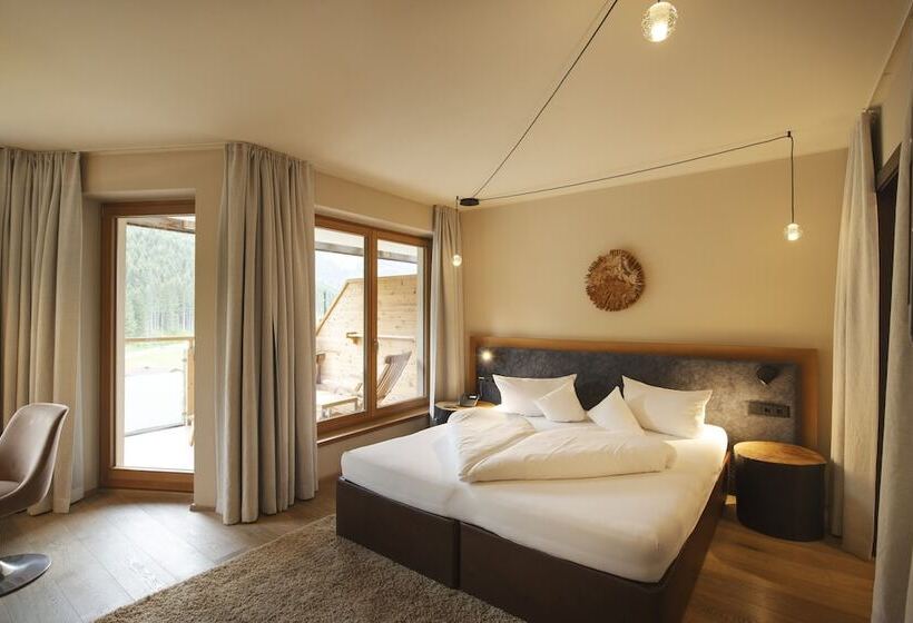 سوییت سوپریور, Almhof Family Und Wellness Resort