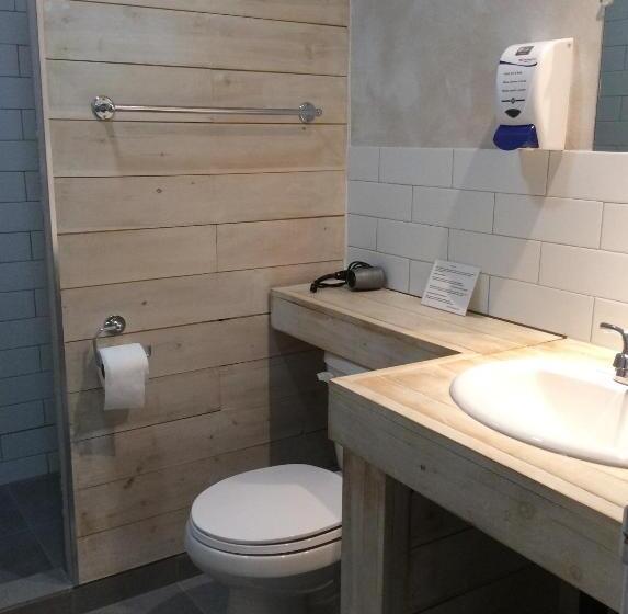 חדר סטנדרט לארבעה, Motel Du Bic