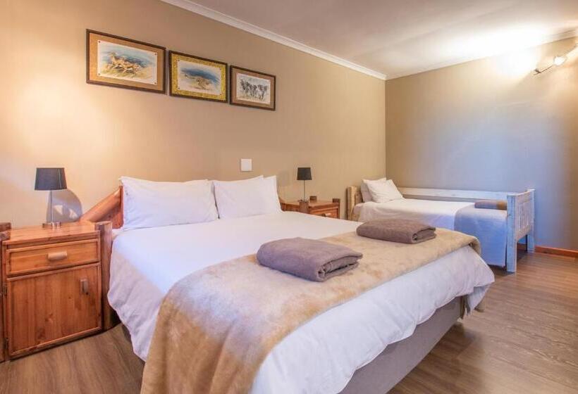 Семейный Номер, 50 Shades Of Hay Guesthouse