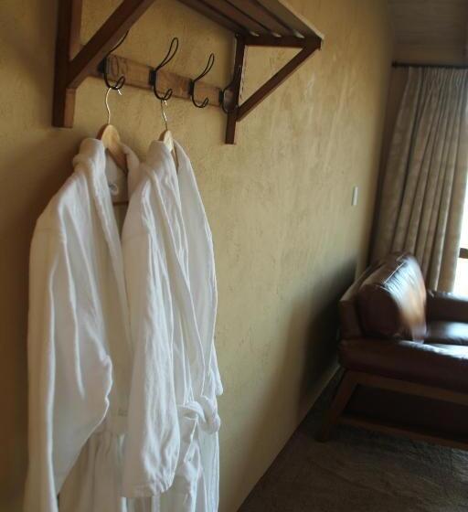 اتاق استاندارد با تخت دو نفره بزرگ, Bannockburn House