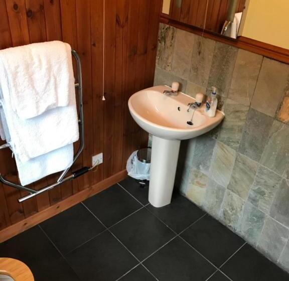 Номер Стандарт Вид на Озеро, Drumbuie Farm B&b