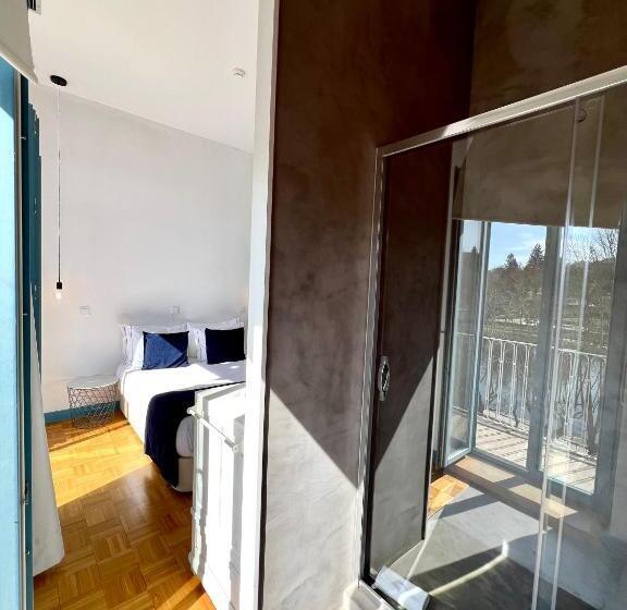 Deluxe room with river view, Des Arts