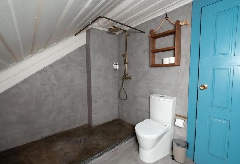 Cameră Standard cu Balcon, Des Arts