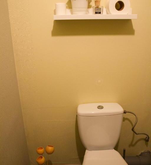 تختخواب در اتاق مشترک, Amber Private Rooms
