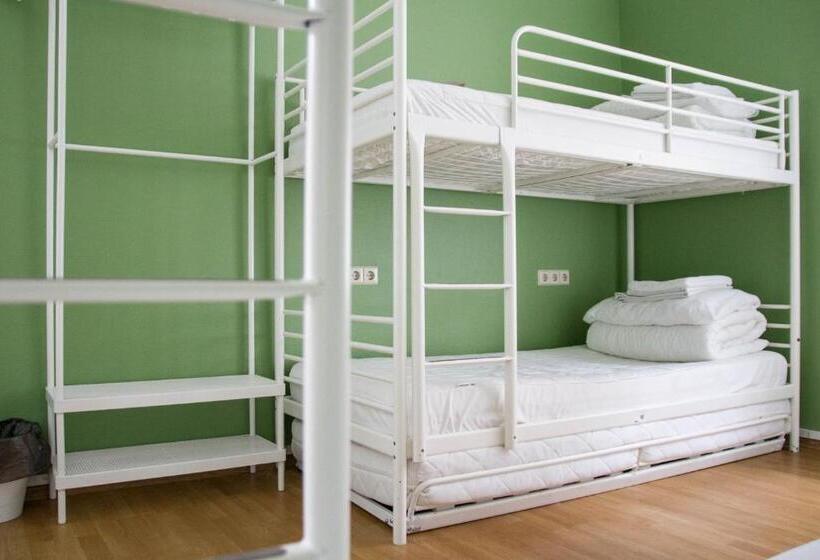 تختخواب در اتاق مشترک, Amber Private Rooms