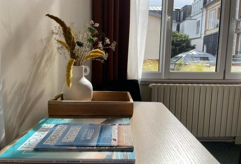 اتاق استاندارد, Le Trouville   Hotel De Charme
