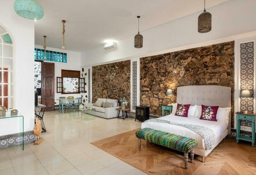 Deluxe Suite, El Charco Suites
