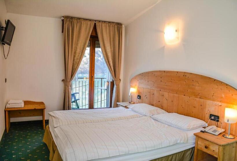 レイクビュースタンダードルーム, Albergo Mezzolago