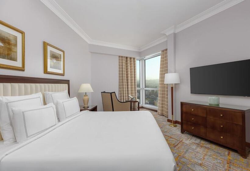 سوییت جونیور با چشم‌انداز شهر, Swissotel Al Maqam Makkah