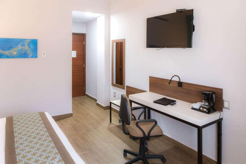 带大床的标准间, Comfort Inn & Suites Los Cabos