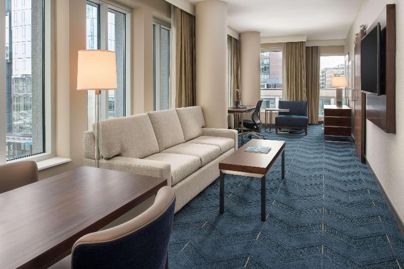 Suite Cama Queen, Embassy Suites By Hilton Seattle Downtown Pioneer Square