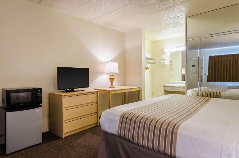 带大床的标准间, Holiday Inn Express & Suites   Punta Gorda, An Ihg